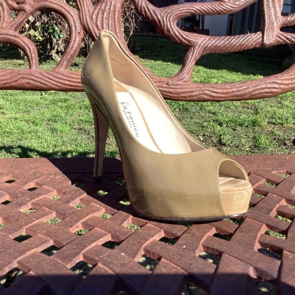 LaFenice Venezia Vero Cuoio Taupe Patent Leather Open Toe Pump Stiletto Heel - Picture 2 of 9